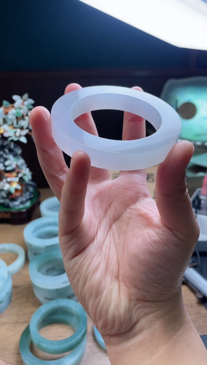 【闪购商品】定制翡翠手镯未镶嵌定制