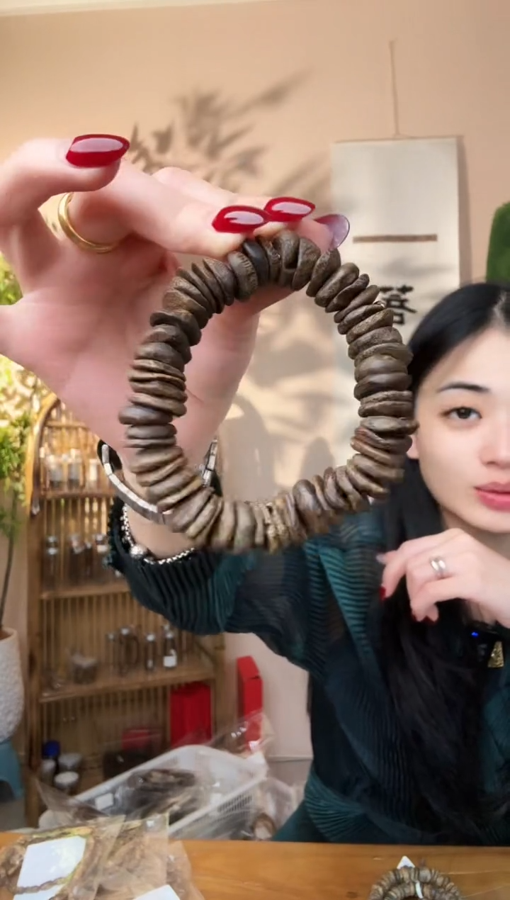 【闪购商品】沉香手串沉水壳子随型单圈凉香药香花香多样性发其一