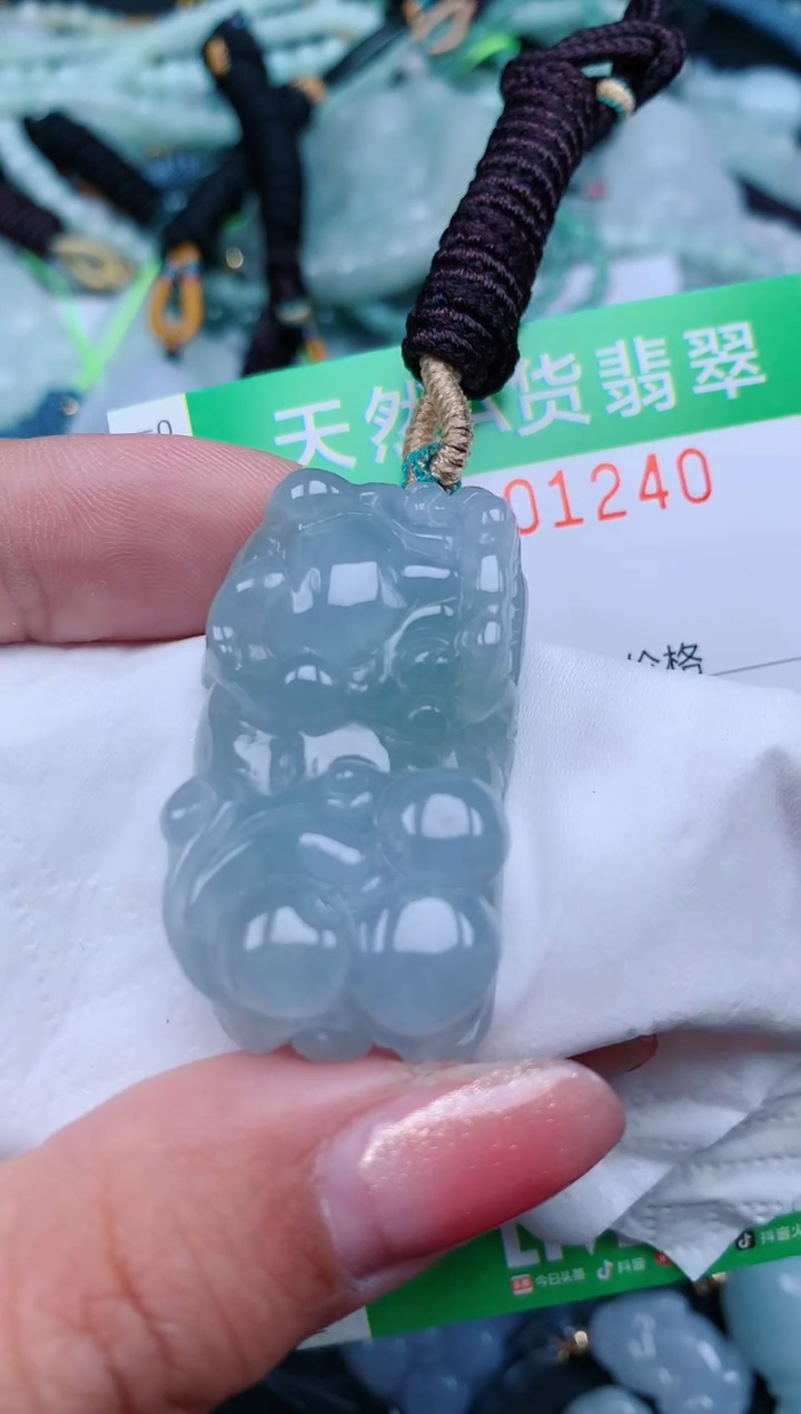 【闪购商品】翡翠颈饰未镶嵌.0001240