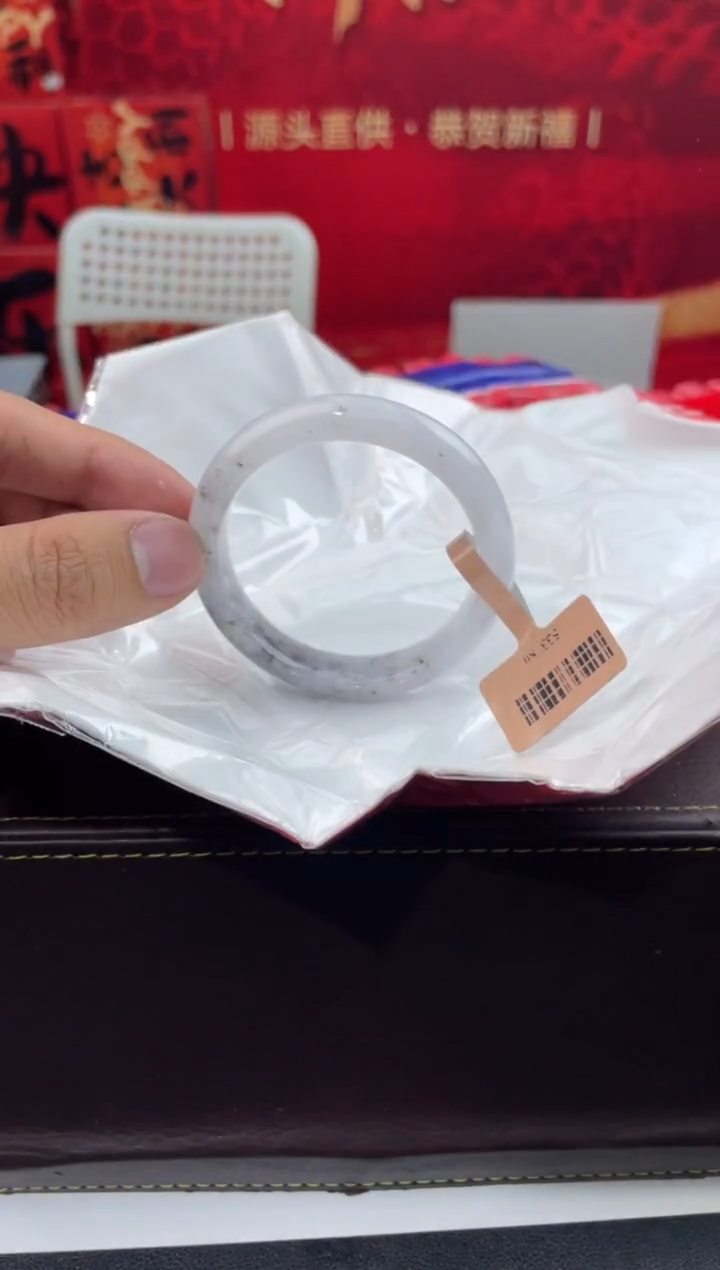 【闪购商品】翡翠手镯未镶嵌4翡翠手镯（微瑕）