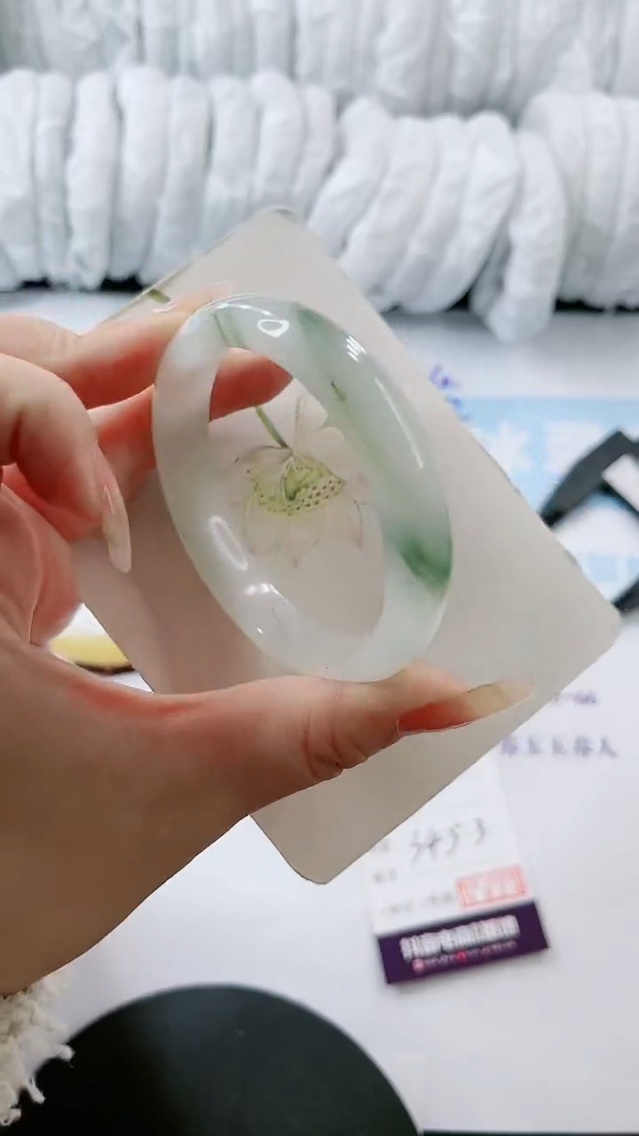 【闪购商品】石英质玉手镯未镶嵌多样性发货S453