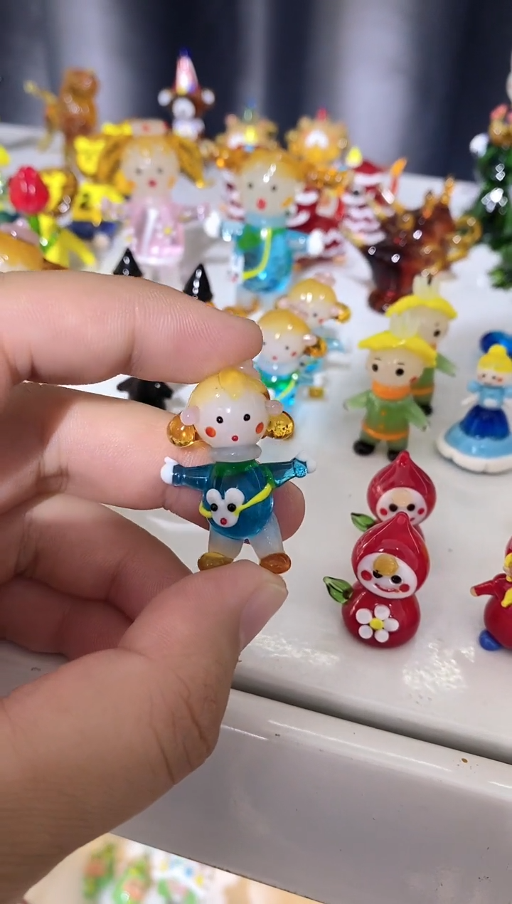 琉璃手工艺品小女孩