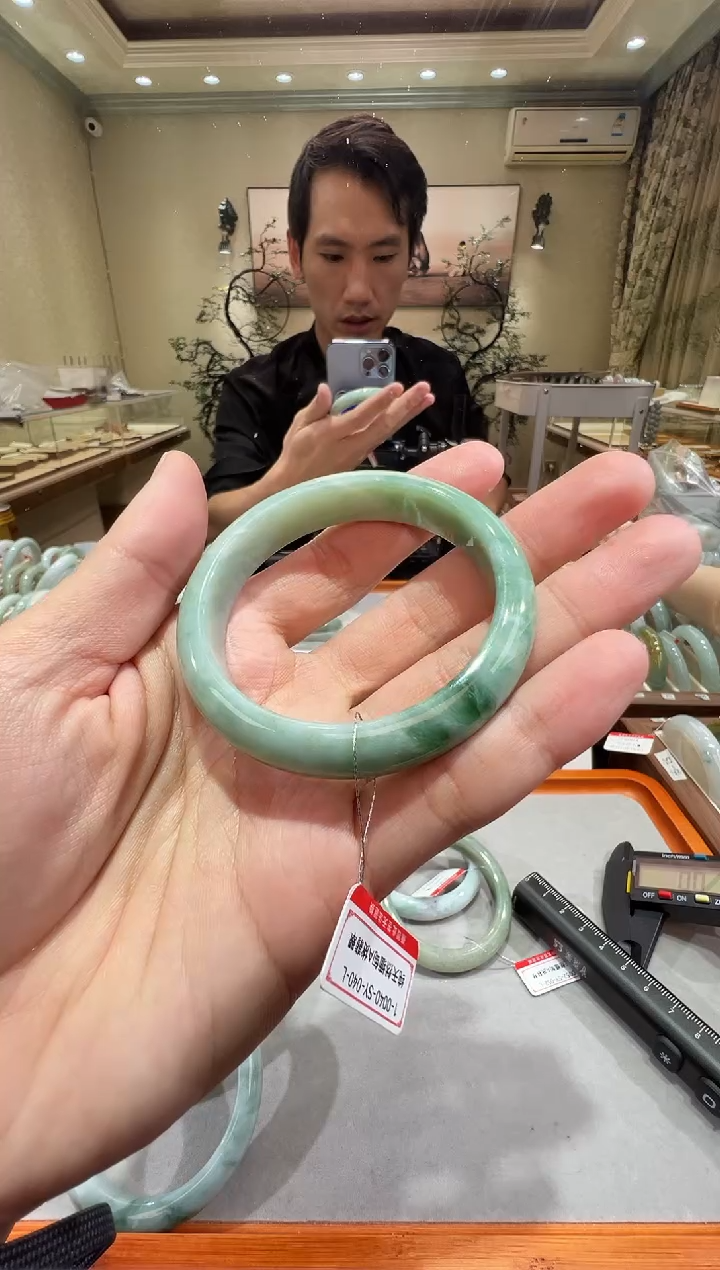 纯天然缅甸A货翡翠手镯54-55mm-纹裂-40号-福利镯