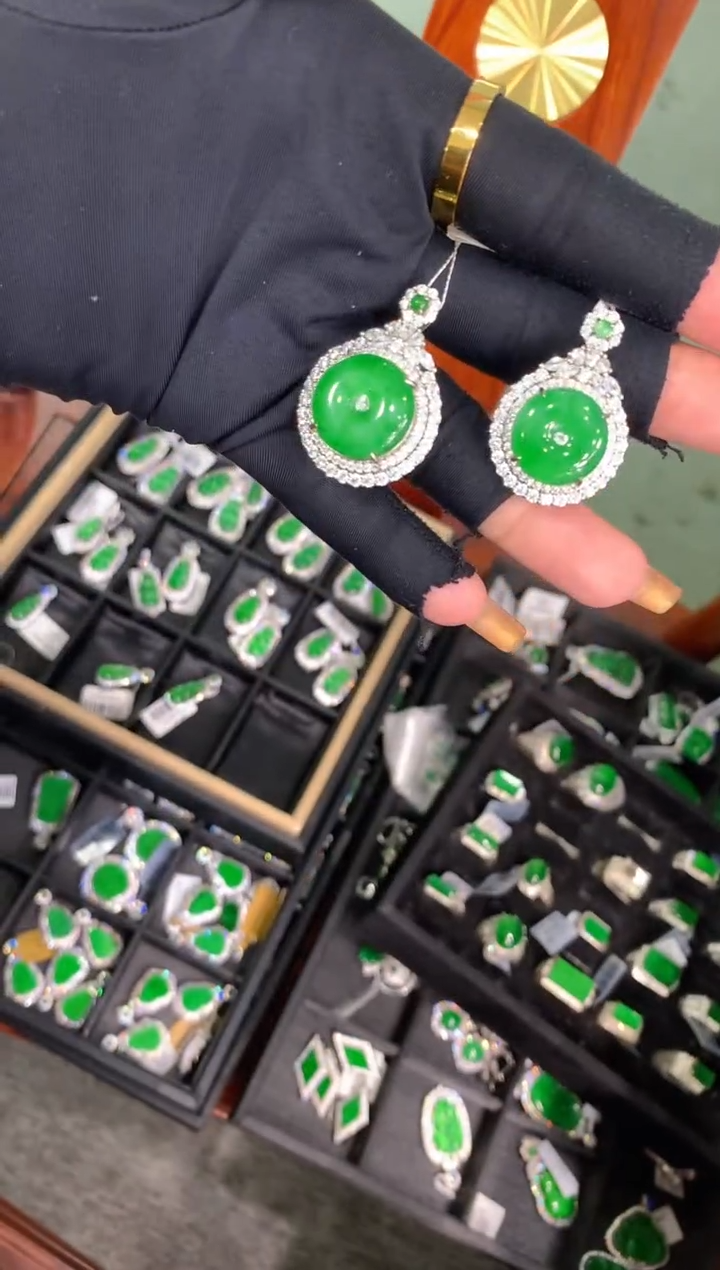 【闪购商品】定制翡翠未镶嵌28定制翡翠-多样性发货（发其一）