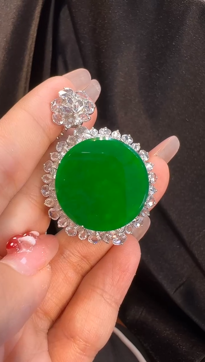 【闪购商品】翡翠颈饰18K金镶嵌总价18万分单