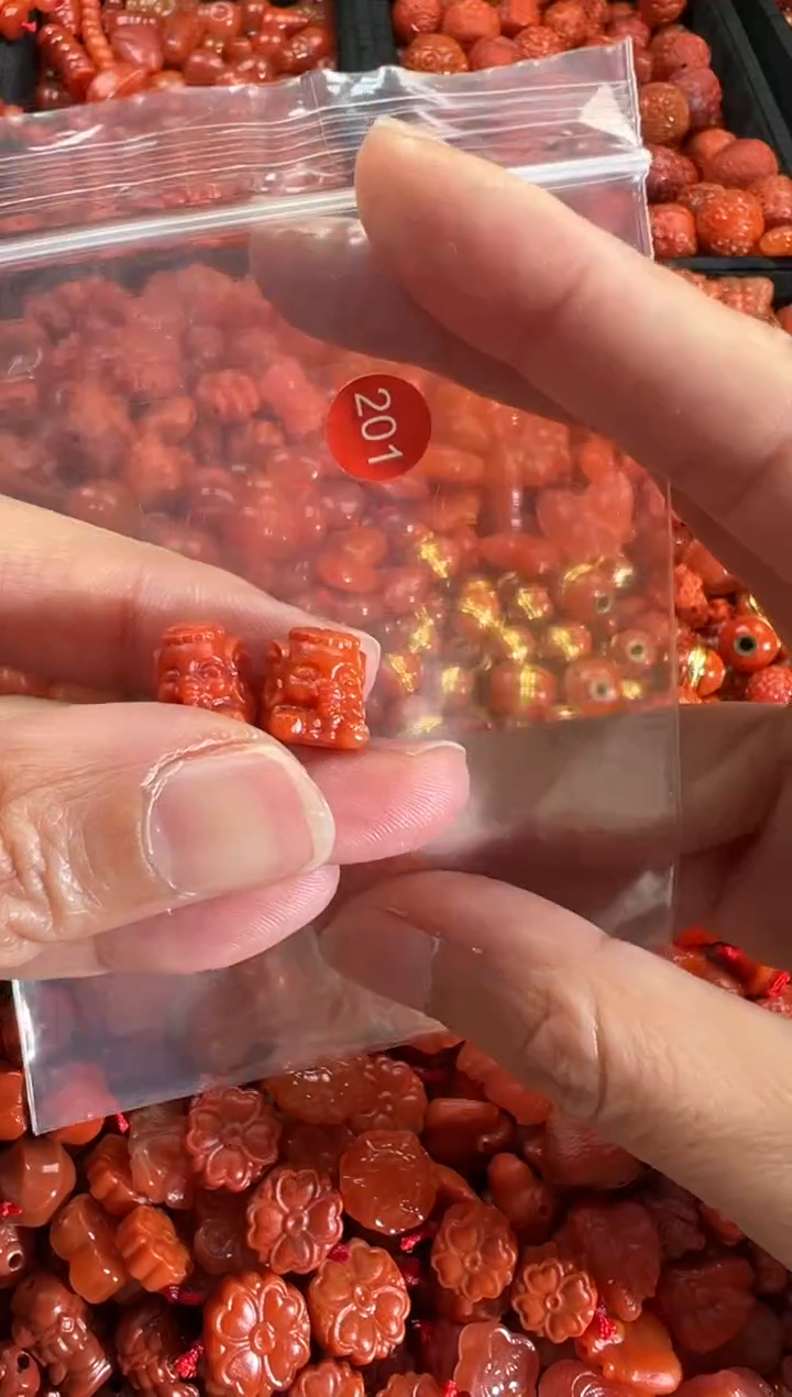 【闪购商品】南红玛瑙颈饰未镶嵌1