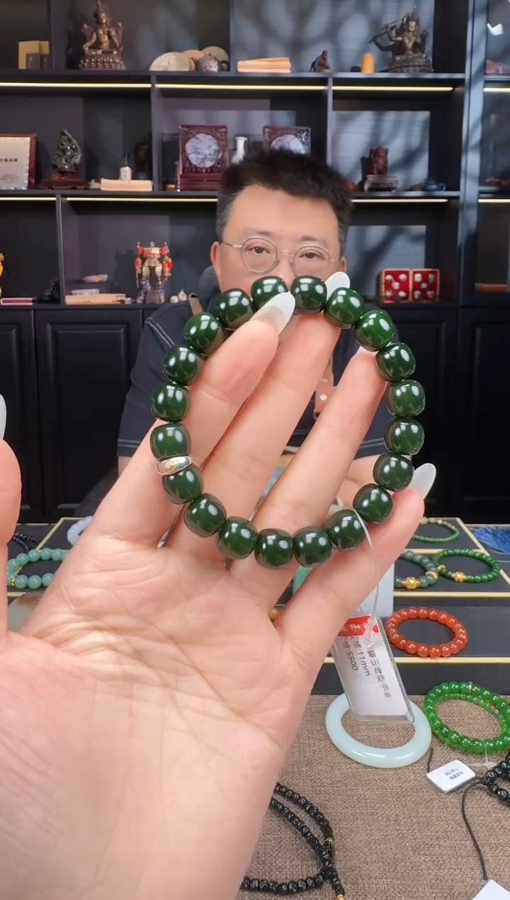 和田玉未镶嵌颈饰11mm碧玉老型手串