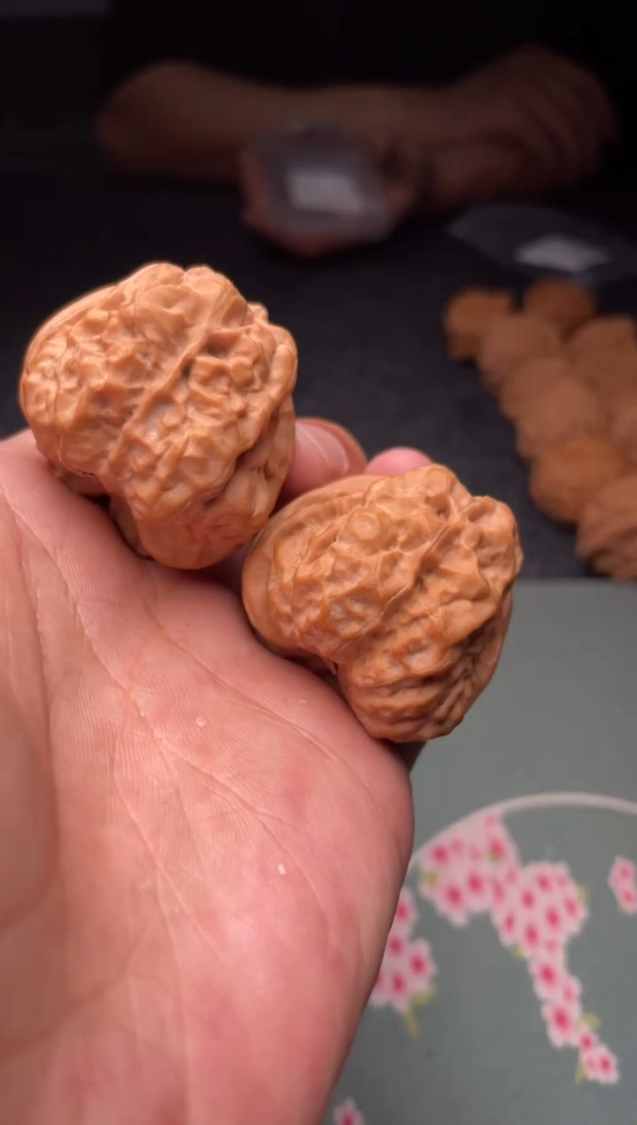 把件文玩核桃a135   蛤蟆头  39尺