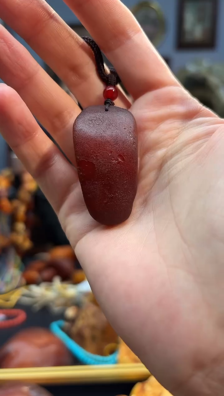 琥珀颈饰未镶嵌吊坠