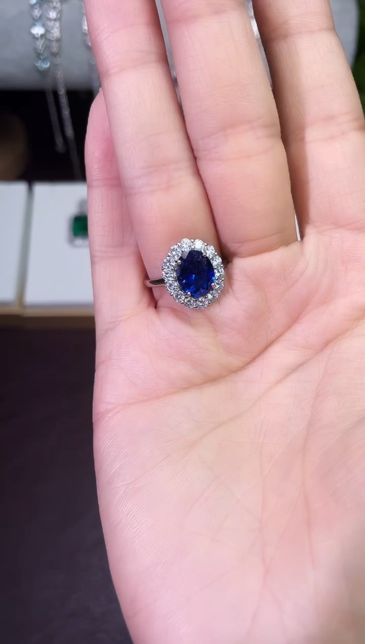 合金合成钻石蓝宝戒指