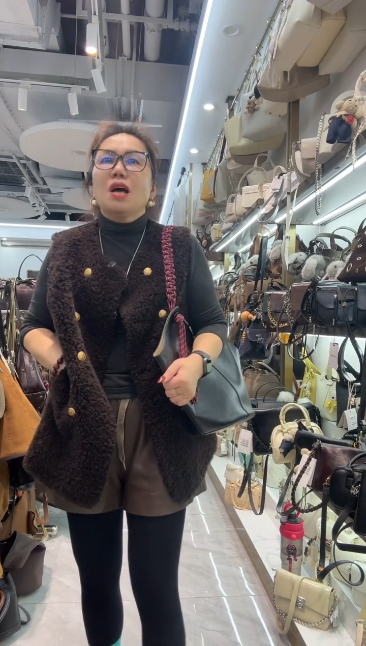 蚕丝雯雯包包包邮