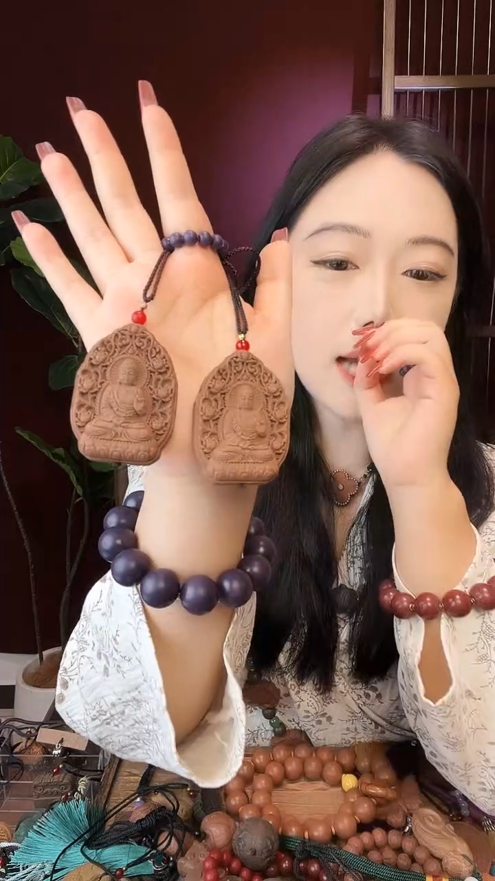 珠串奶檀龙涎香阿弥