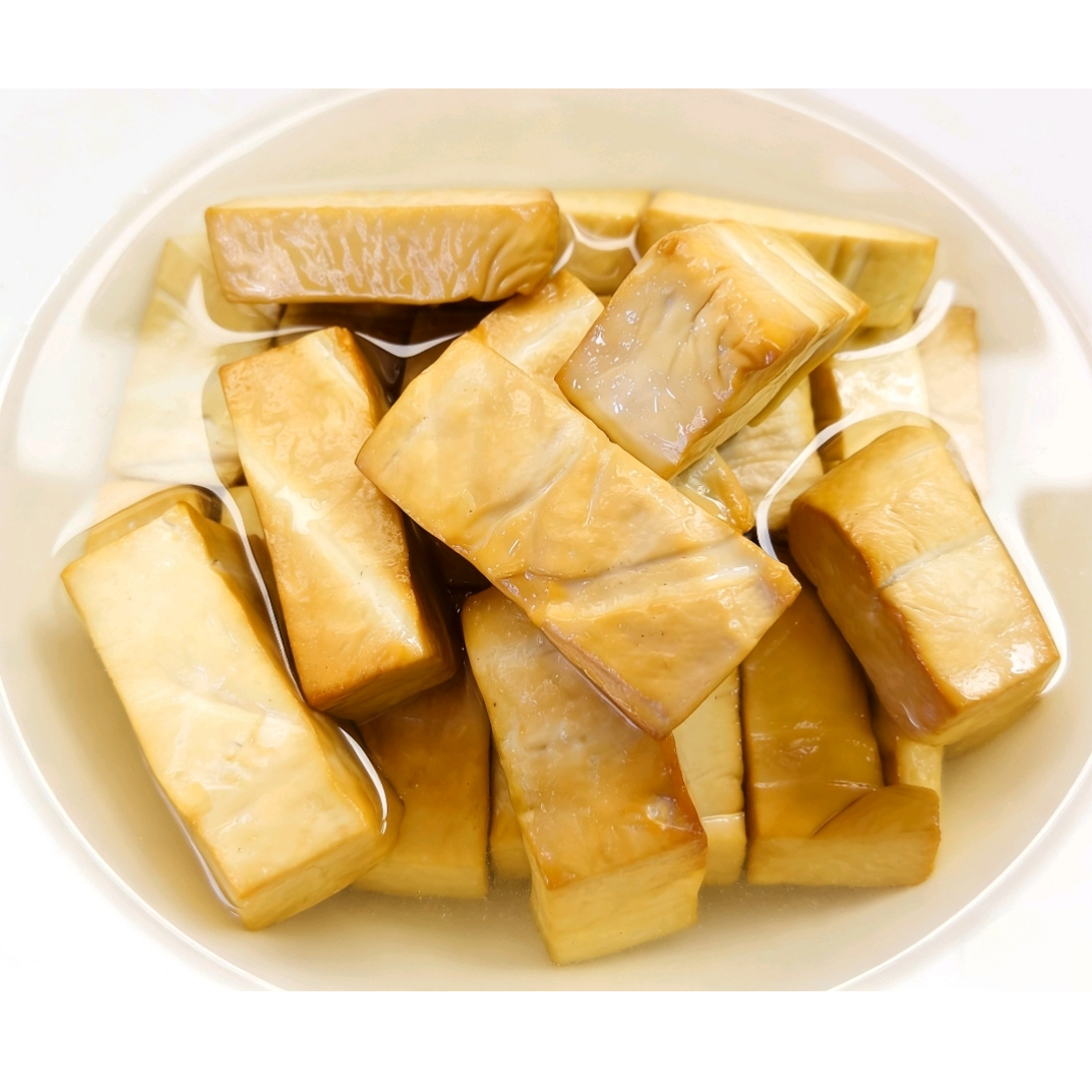 云南镇雄鲜嫩可口小方块豆腐干炒菜豆制品