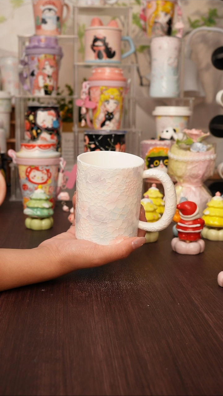 陶景德镇手绘的杯子