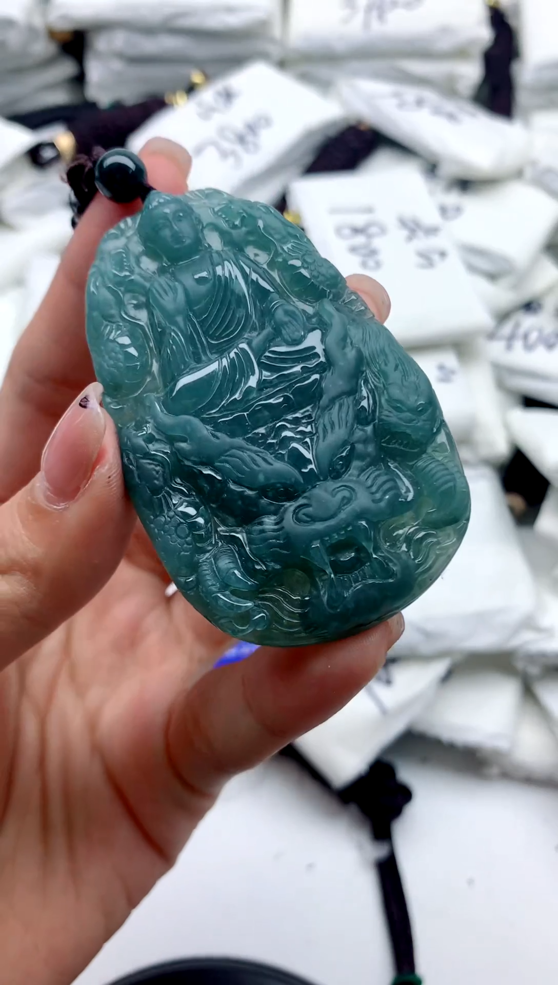 翡翠未镶嵌颈饰555555555555