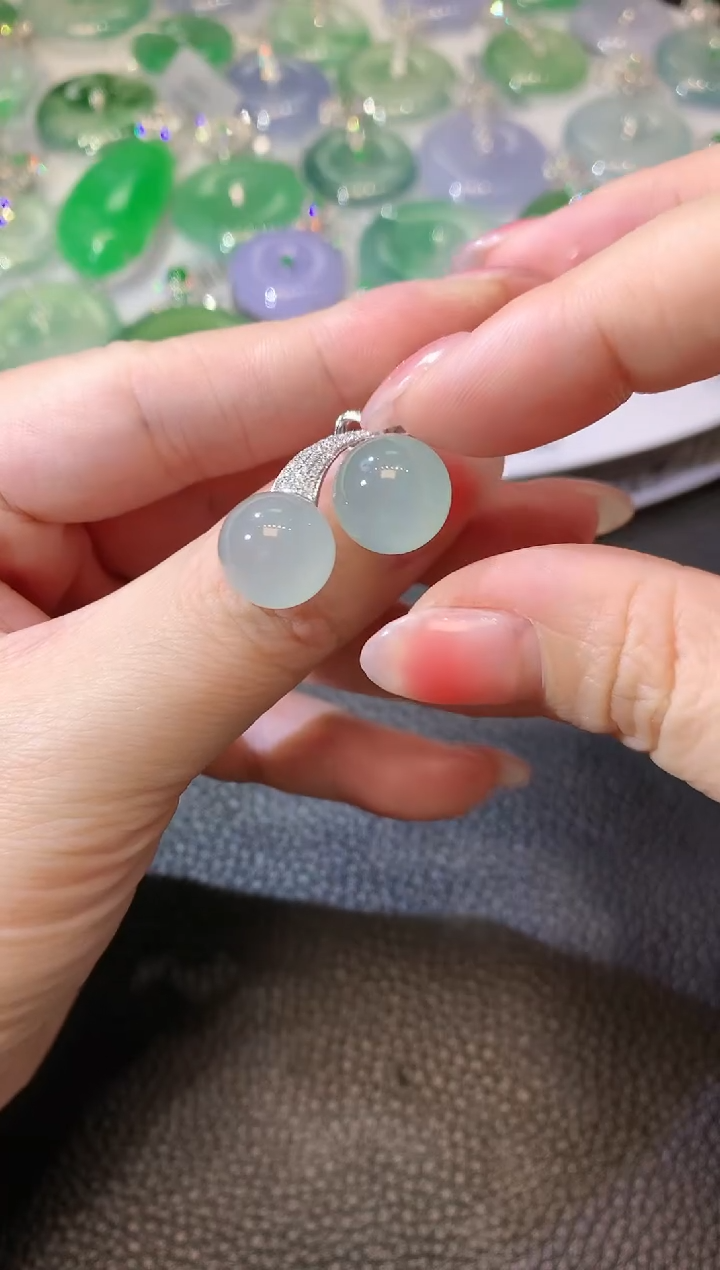 【闪购商品】翡翠吊坠(不含链)18K金镶嵌A39 多样性发货一件