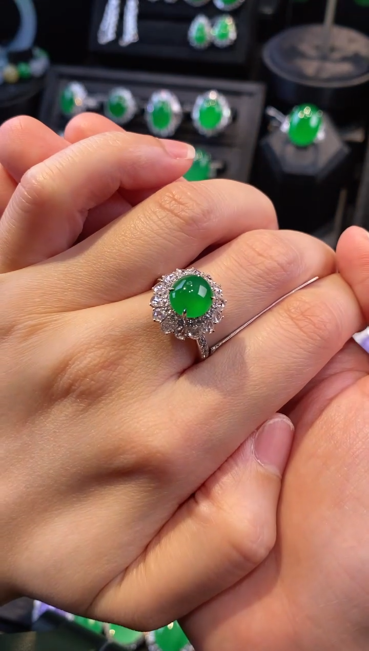 翡翠18K金镶嵌戒指蛋面戒指4021212