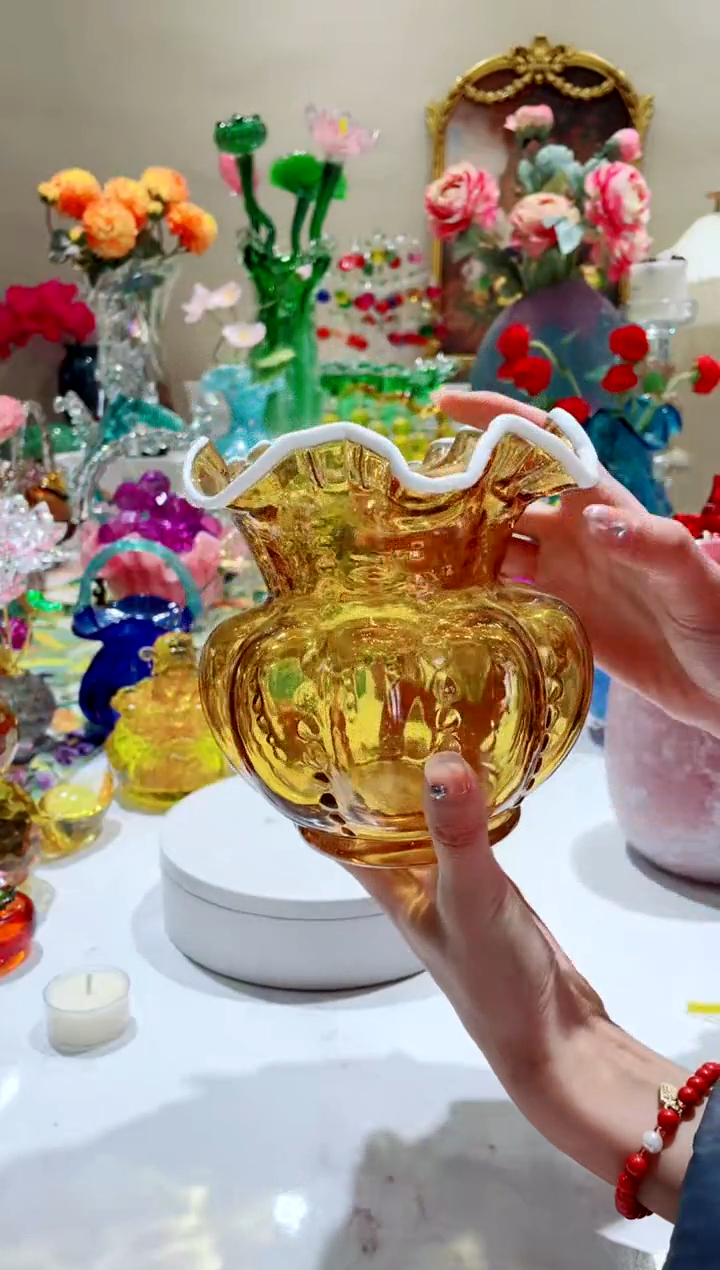 【闪购商品】琉璃手工艺品金色白边钱袋子花瓶 微瑕