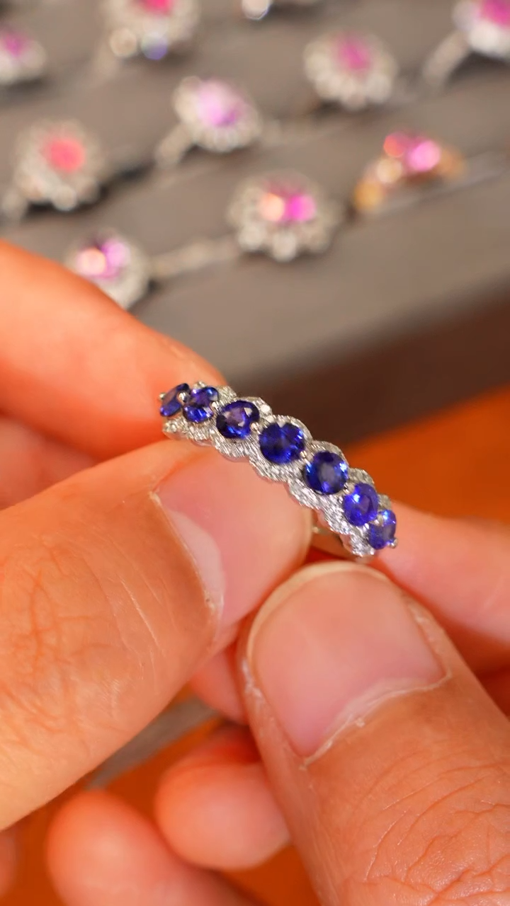 【闪购商品】蓝宝石戒指18K金镶嵌1.16ct皇家蓝