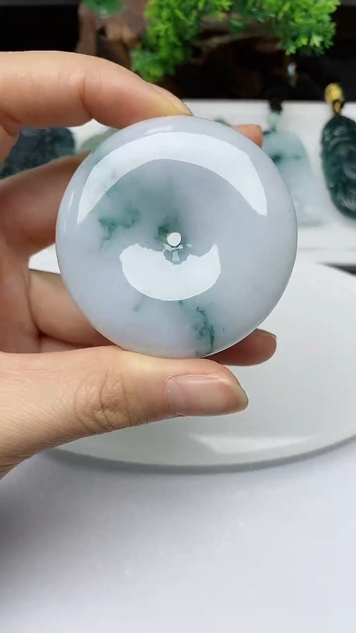 【闪购商品】翡翠颈饰未镶嵌