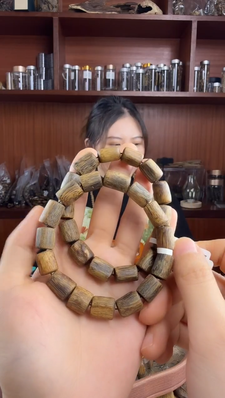 沉香手串奇楠沉香随形桶珠单圈手串多样性发一