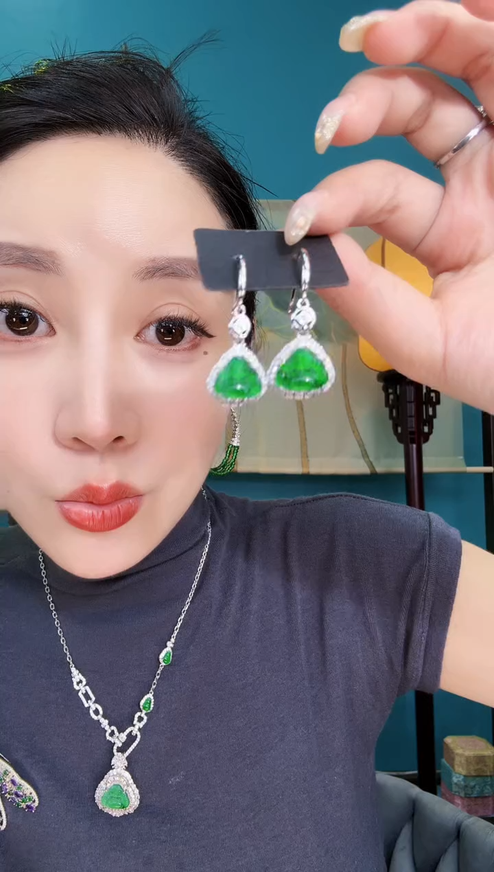 翡翠未镶嵌耳饰耳饰