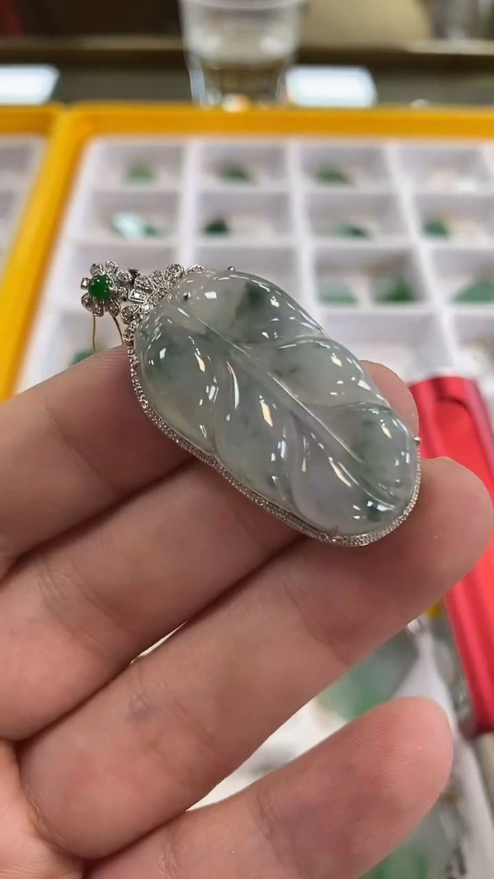 【闪购商品】翡翠挂件18K金镶嵌翡翠11903