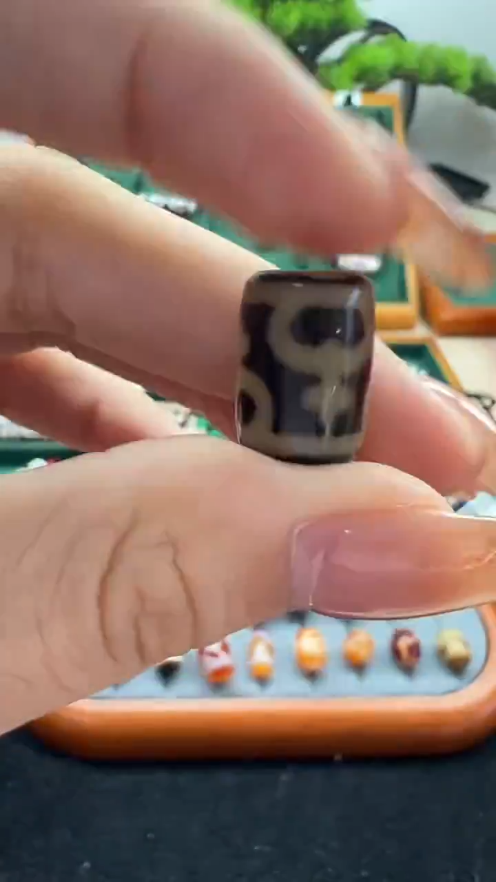 玛瑙/玉髓（覆膜）颈饰未镶嵌33.（微瑕随机发货)