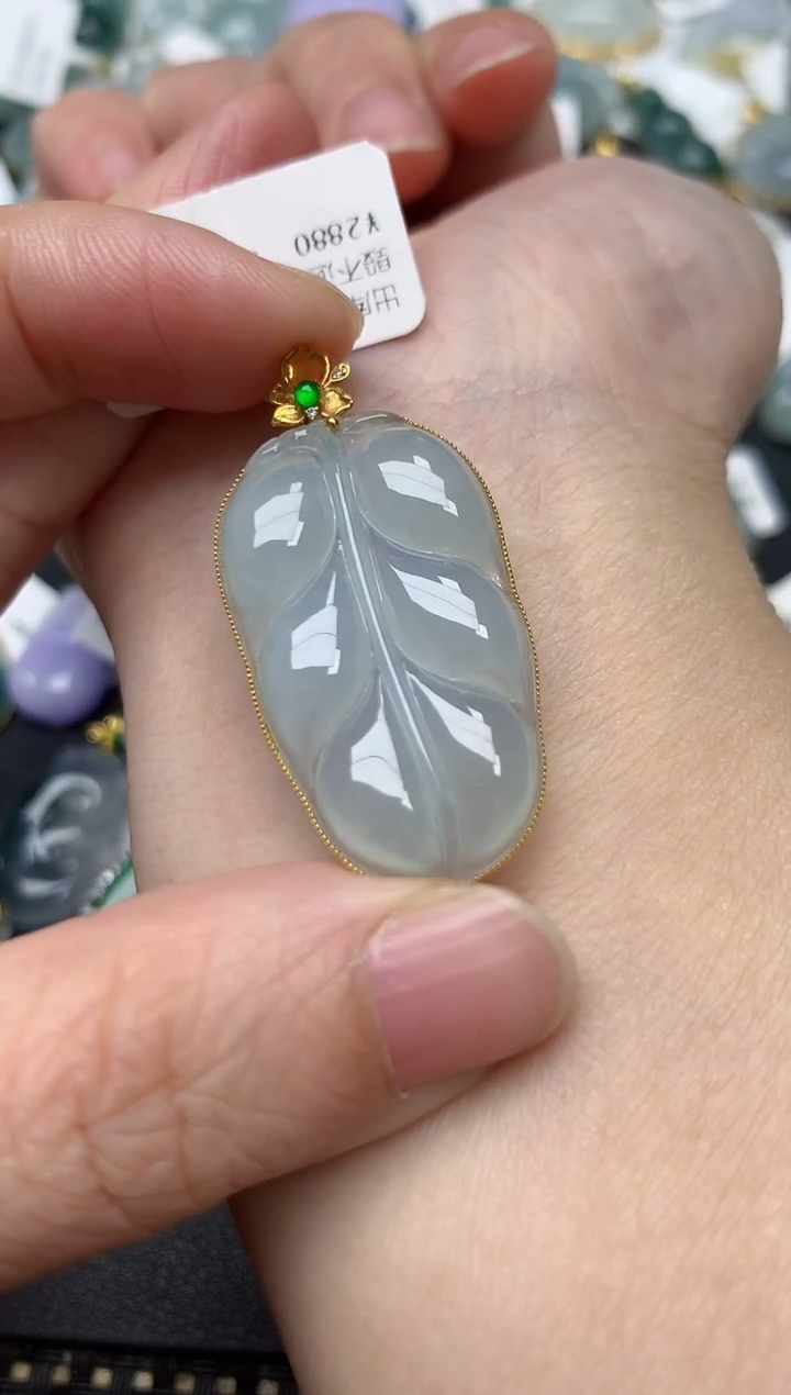 颈饰18K金镶嵌翡翠天然缅甸A货翡翠