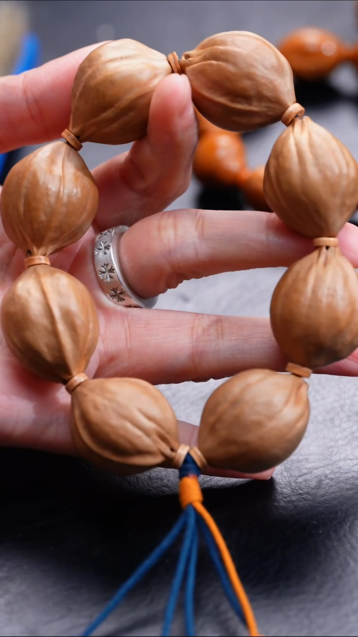 【闪购商品】橄榄核吊坠橄榄核