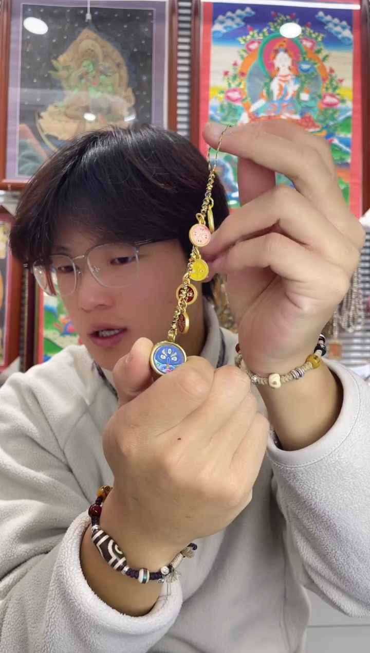 吊坠不动 纯手绘唐卡（非质量问题 不退不换）