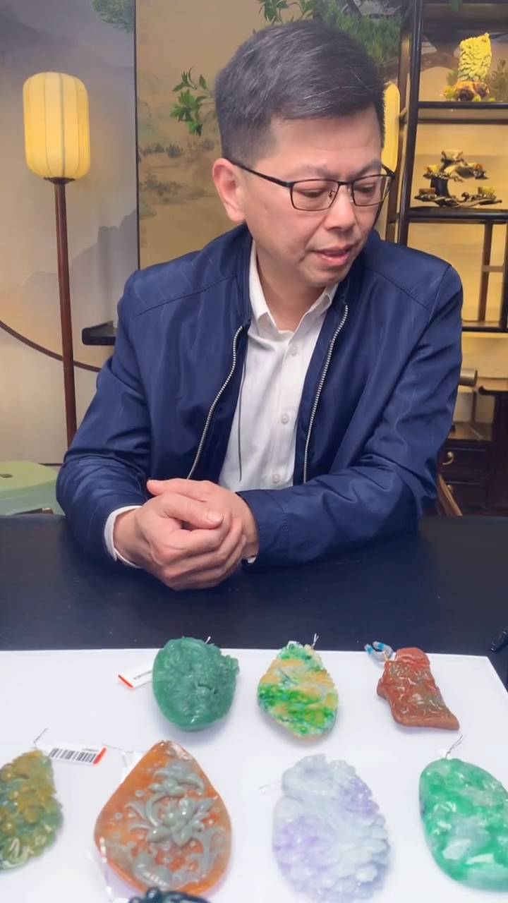 【闪购商品】定制翡翠未镶嵌1019XX-毛货挂件