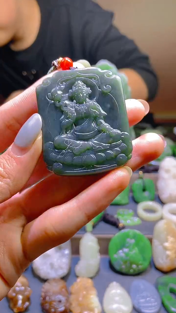 颈饰未镶嵌和田玉1