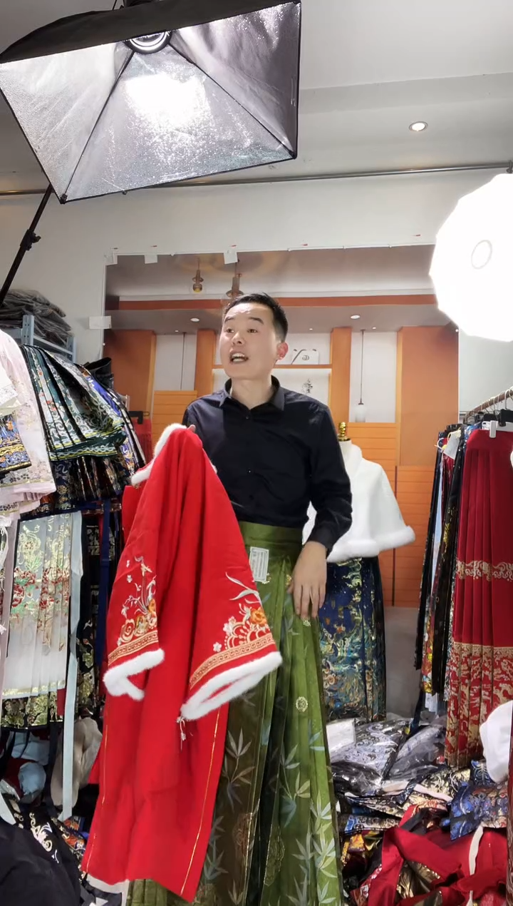 人****?孤品商品编码  红色袄