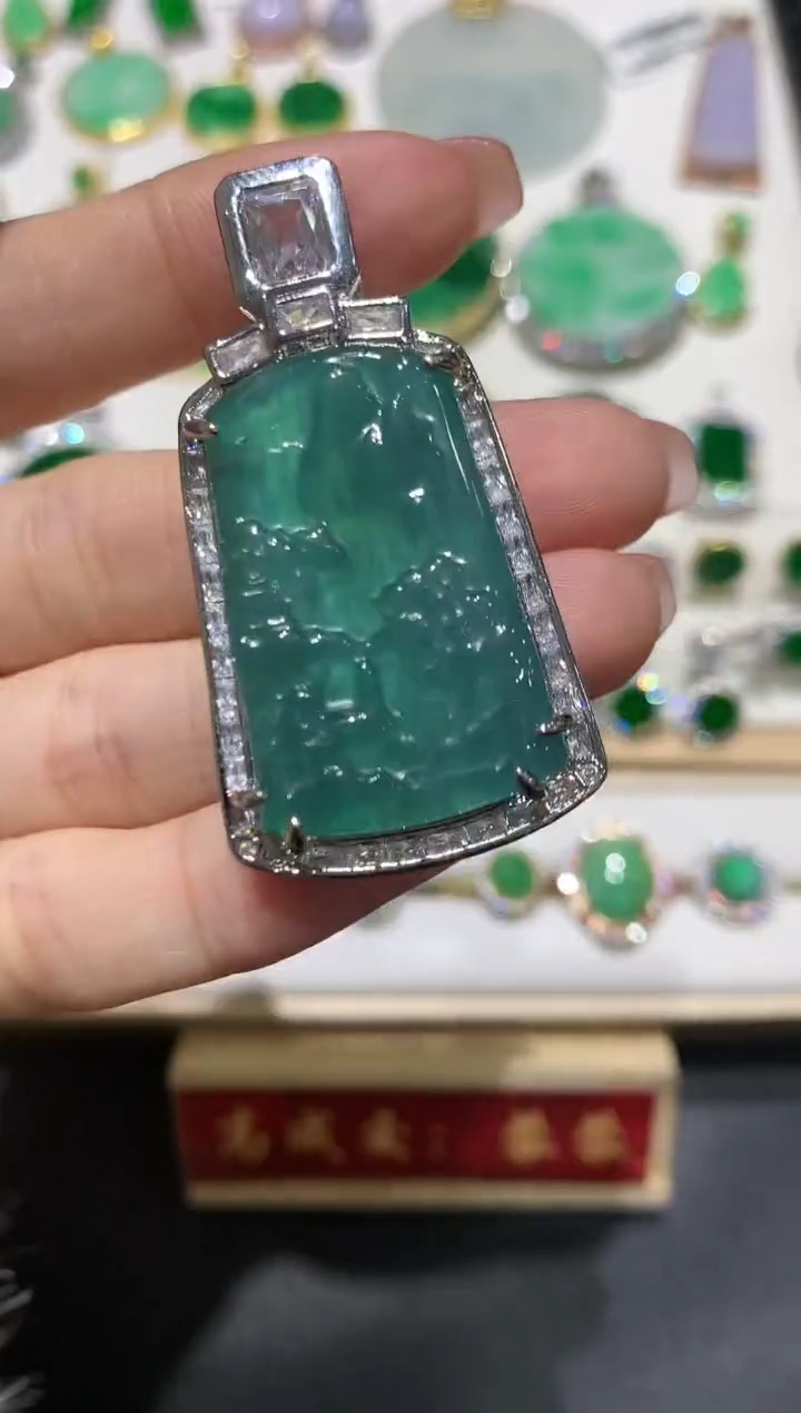 【闪购商品】翡翠吊坠(不含链)合金3多人多样性随机发货1件