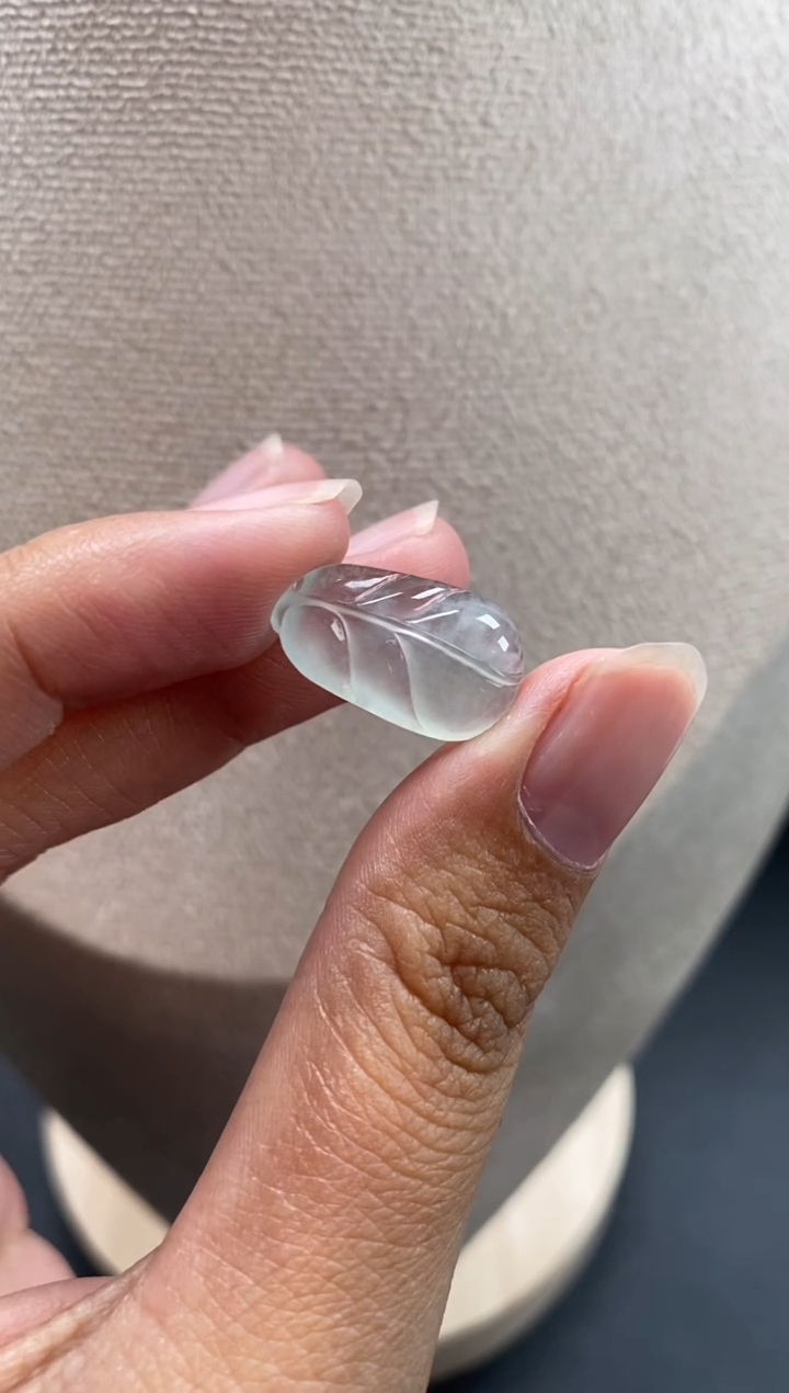 颈饰未镶嵌翡翠翡翠冰种叶子