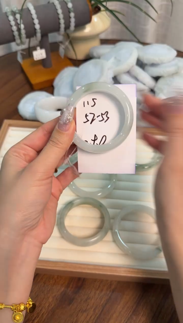 未镶嵌手镯石英质玉115//52/53