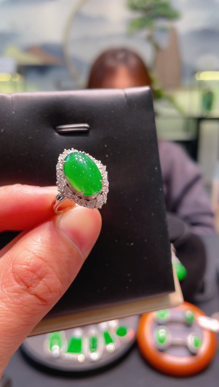 【闪购商品】翡翠颈饰18K金镶嵌A70天然A货翡翠