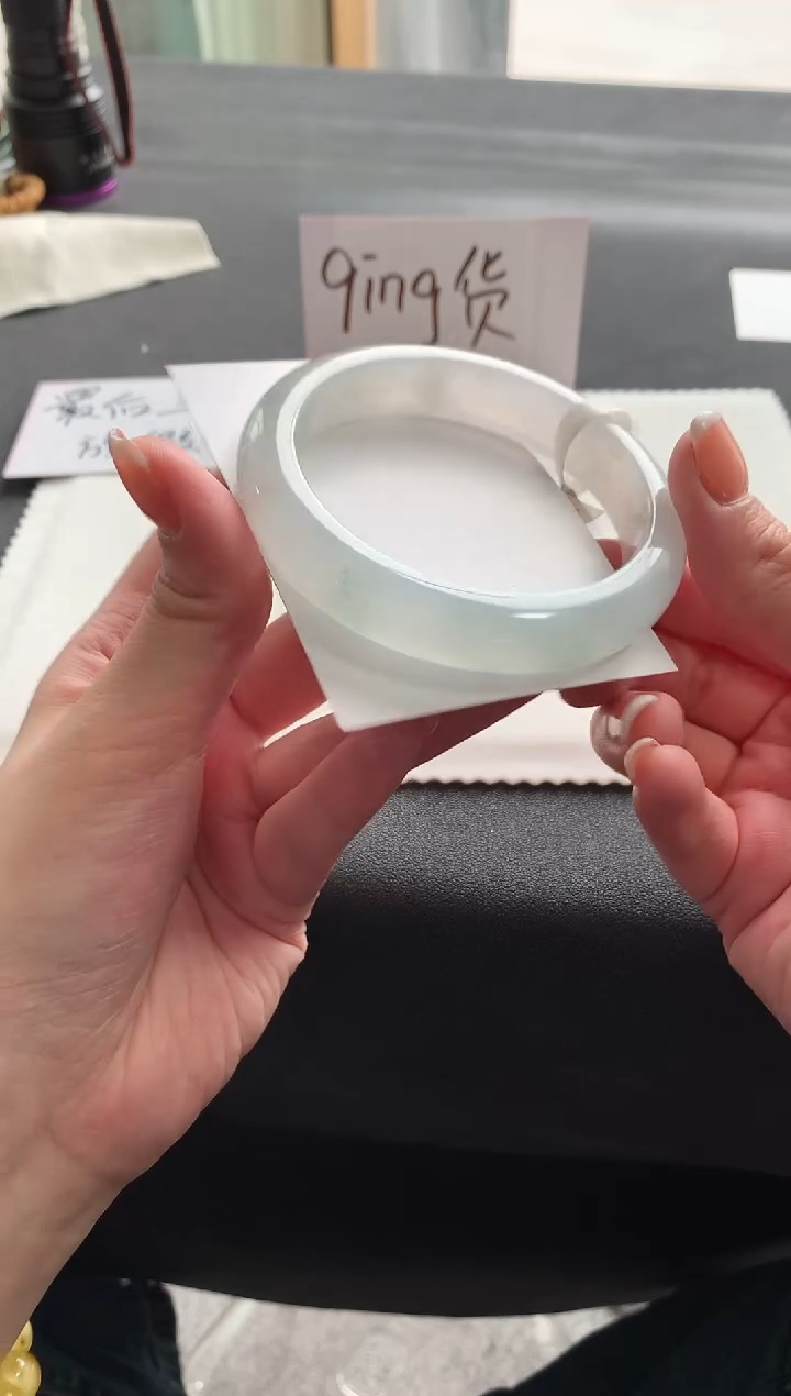 【闪购商品】翡翠手镯未镶嵌58.7正圈A9513买断