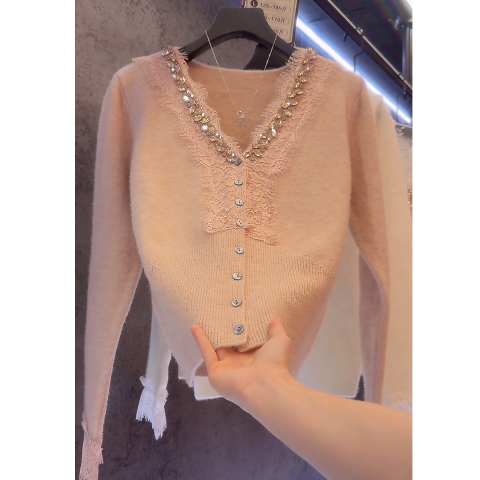 【定制大码女装80-200斤】温柔甜美淑女气质蕾丝重工V领开衫2078