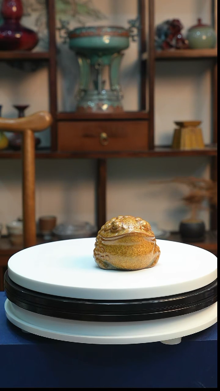 钧瓷黄金釉茶宠摆件