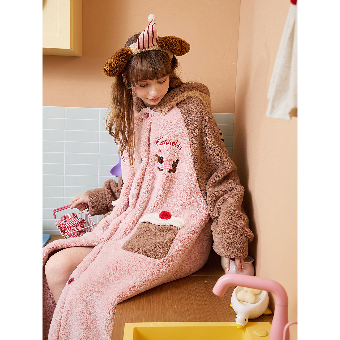 PJOCLOCK睡时记睡袍女冬2025珊瑚绒加绒加厚可爱腊肠狗长款睡衣