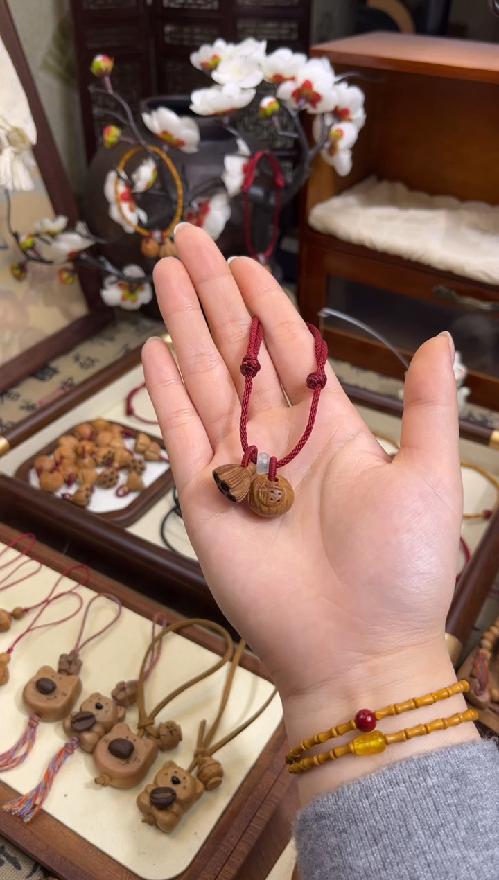 手串桃核【桃缘行】红绳「福气莲莲」桃木桃核辟、挡、驱、护 红绳可调节
