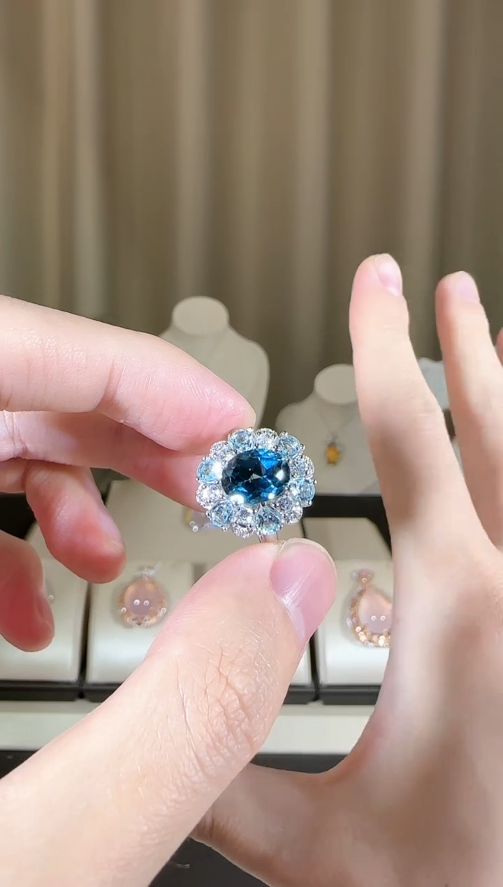 【闪购商品】托帕石戒指银S925镶嵌9*7mm