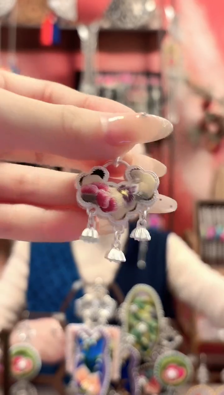 织绣云织谣民族风精美饰品   46