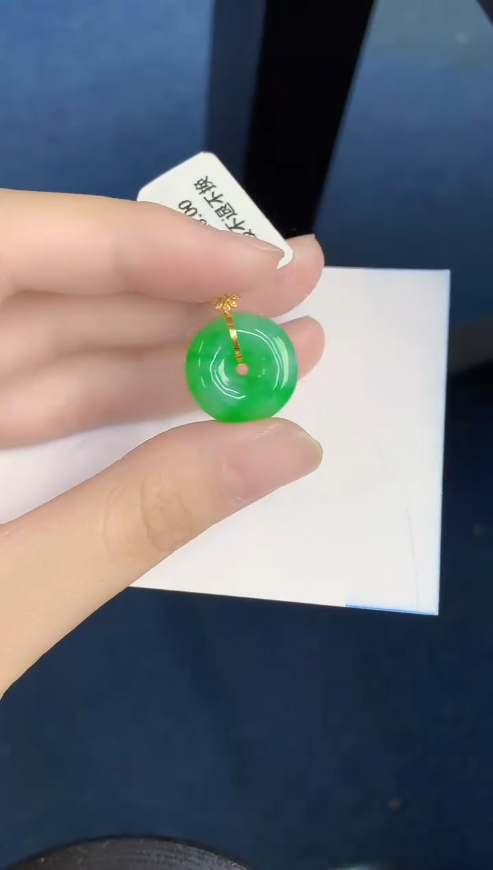 翡翠18K金镶嵌颈饰000000000