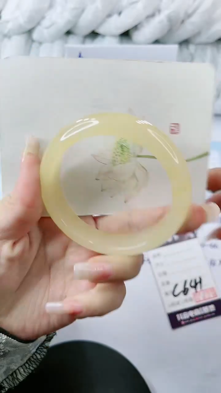 【闪购商品】石英质玉手镯未镶嵌多样性发货C641