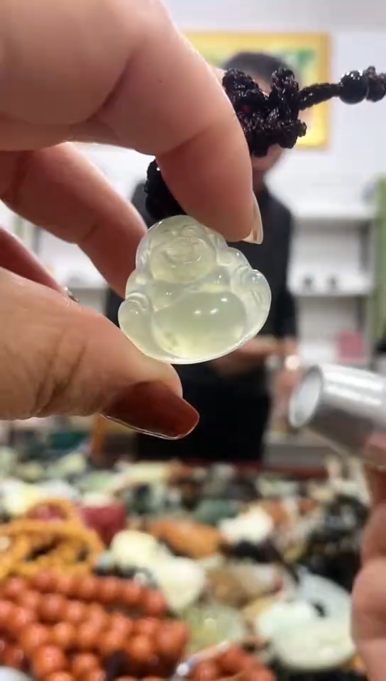 未镶嵌岫玉挂件   