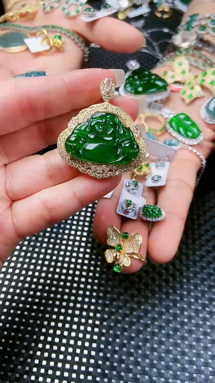 【闪购商品】翡翠吊坠(不含链)未镶嵌1111111111