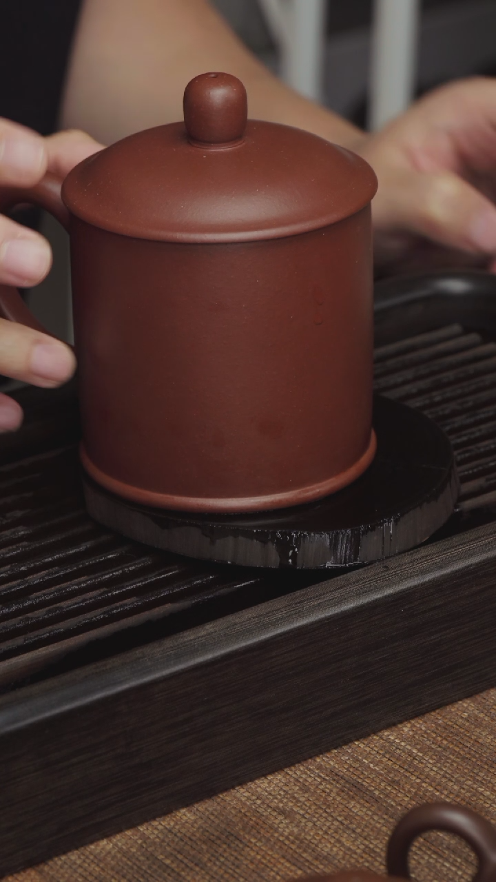 【闪购商品】紫砂茶壶四号井底槽青-盖杯-全手